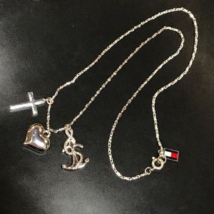 NWOT Tommy Hilfiger Silvertone Charmful Necklace